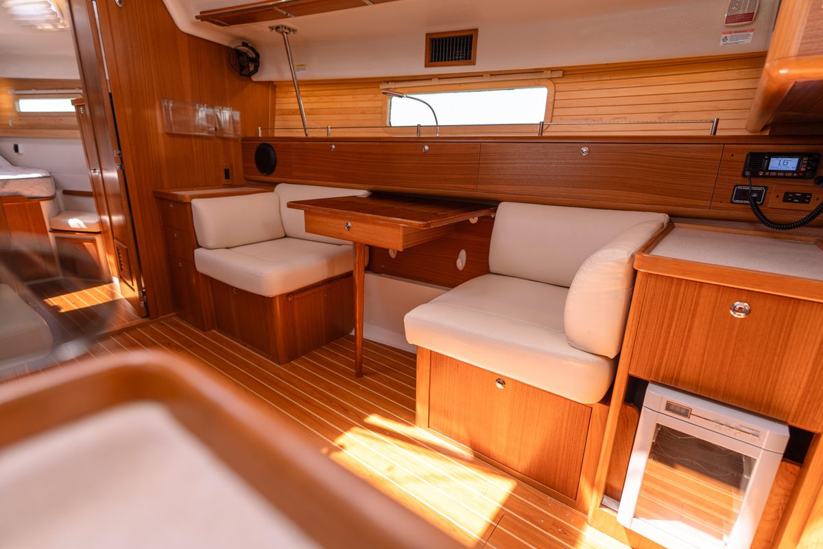 2023 Catalina 42 