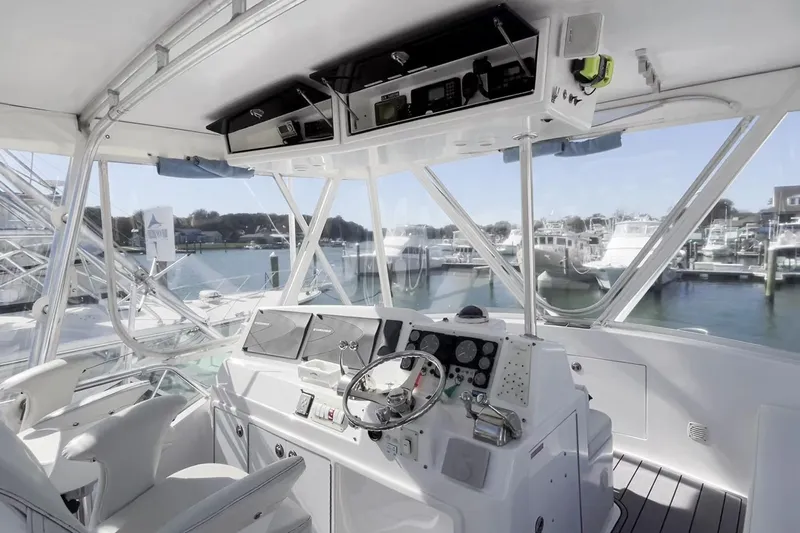 Valahsea Yacht Photos Pics Egg Harbor 37 VALAHSEA - Flybridge - Helm