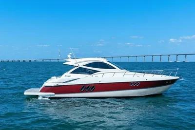 Cruisers Yachts 540 Sports Coupe