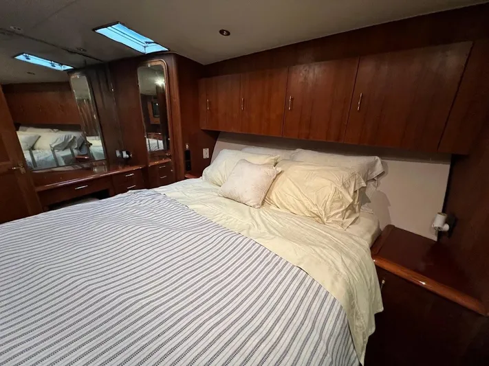 Pamilya Yacht Photos Pics 