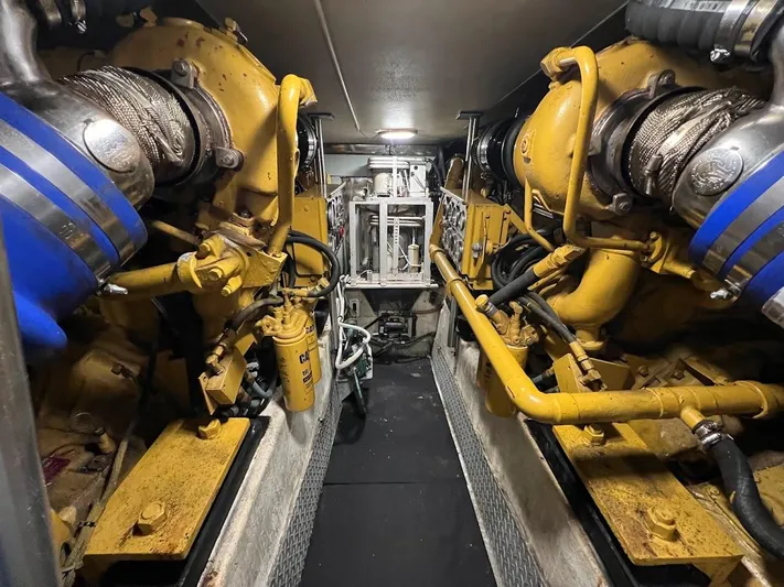 Pamilya Yacht Photos Pics 