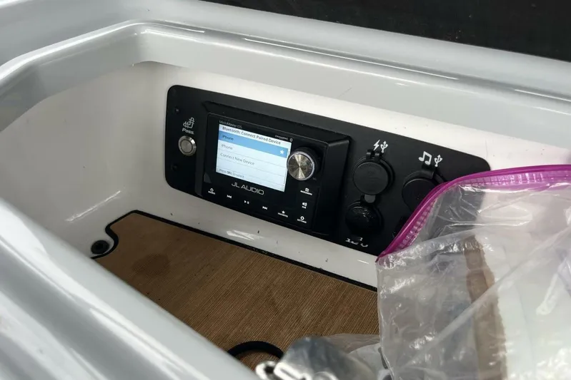  Yacht Photos Pics 2022 Nautique Super Air G23 audio system with Bluetooth connectivity and JL Audio interface.