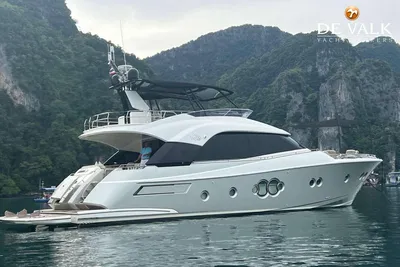 2015 Monte Carlo Yachts MCY 70