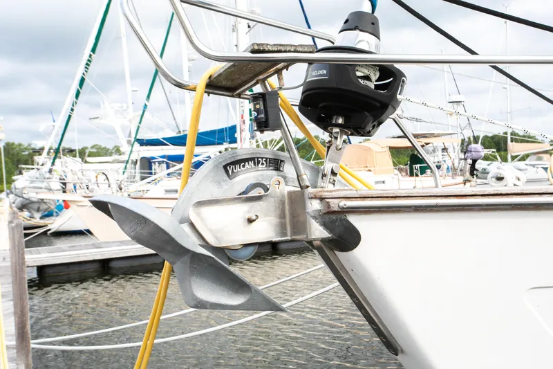 Epoch Yacht Photos Pics Vulcan anchor