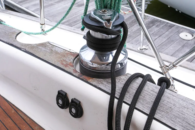 Epoch Yacht Photos Pics Deck of 2000 Bavaria 47 Ocean yacht with winch and ropes.