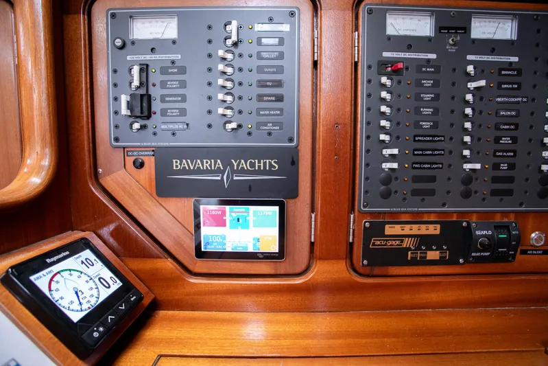 Epoch Yacht Photos Pics 