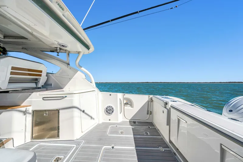 Water S.h.e.d. Yacht Photos Pics Pursuit 2021 365 Dual Console-"WATER S.H.E.D."