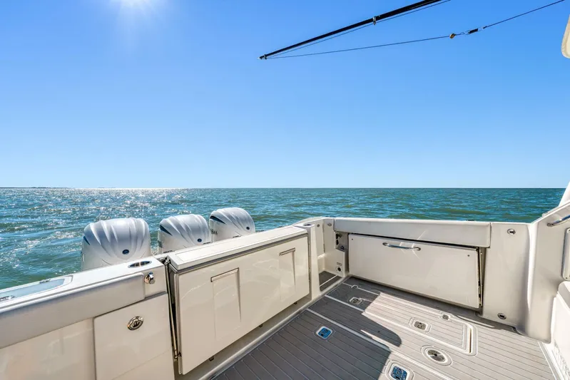 Water S.h.e.d. Yacht Photos Pics Pursuit 2021 365 Dual Console-"WATER S.H.E.D."