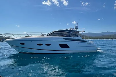 2015 Princess V39