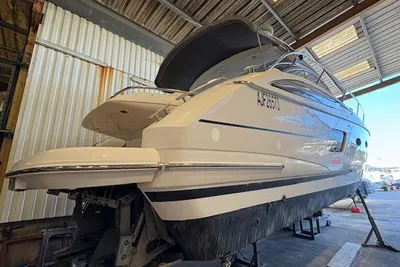 2015 Princess V39