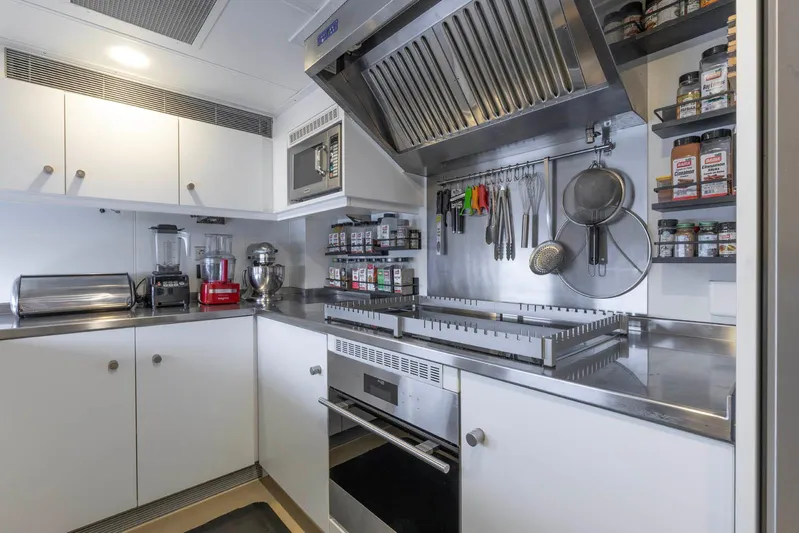 Shadow Yacht Photos Pics 