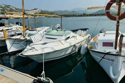 2005 B2 Marine CAP FERRET