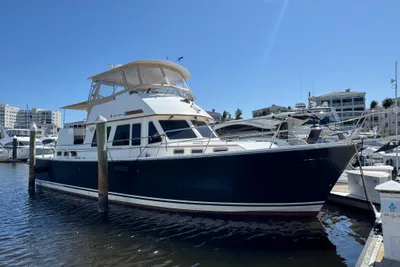 Sabre 47 Motor Yacht