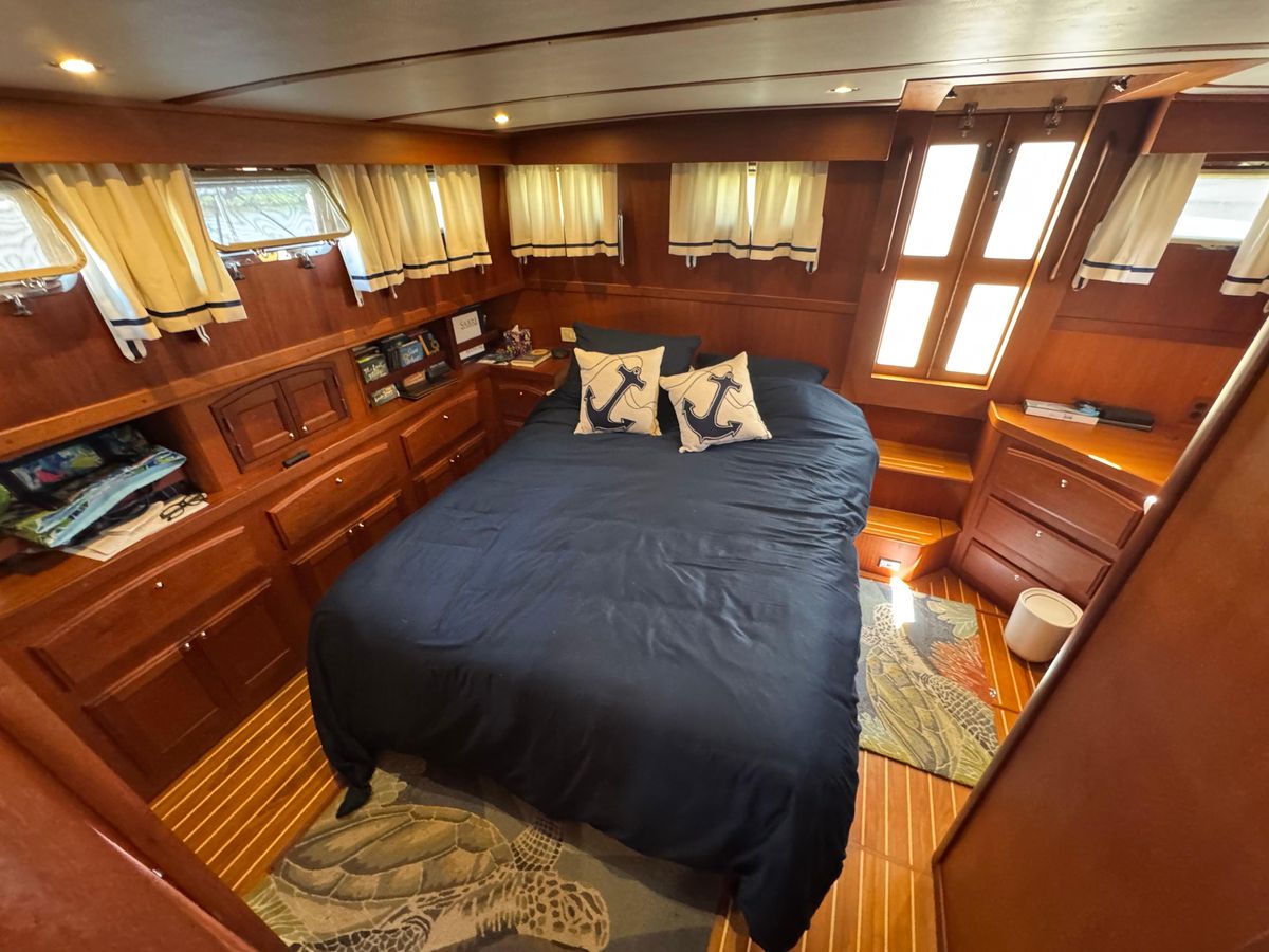 2005 Sabre 47 