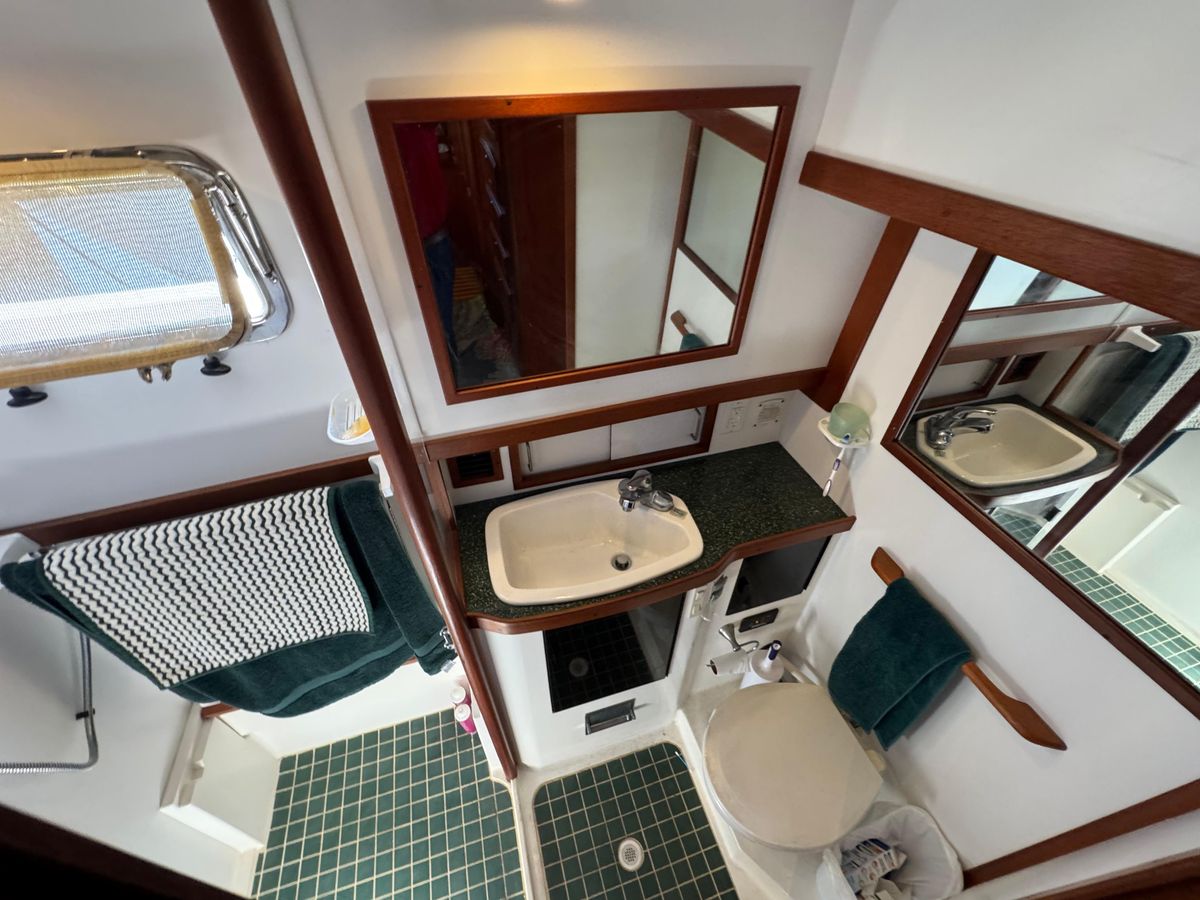 2005 Sabre 47 
