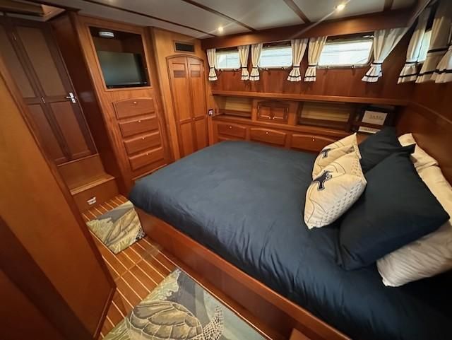 2005 Sabre 47 