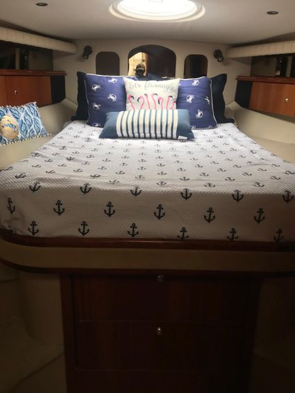 2001-44-cruisers-yachts-4270-express