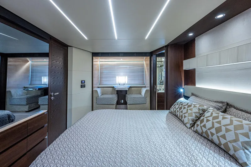 Staysea Yacht Photos Pics 