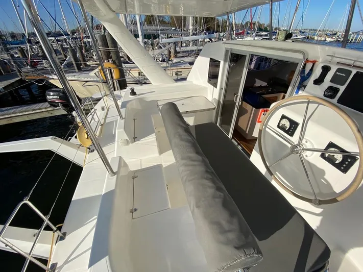 Ronin Yacht Photos Pics 