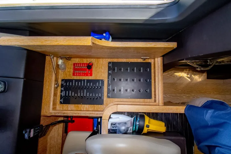 Independiente Yacht Photos Pics 