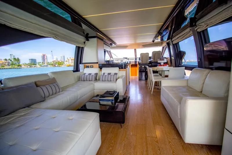 Independiente Yacht Photos Pics 