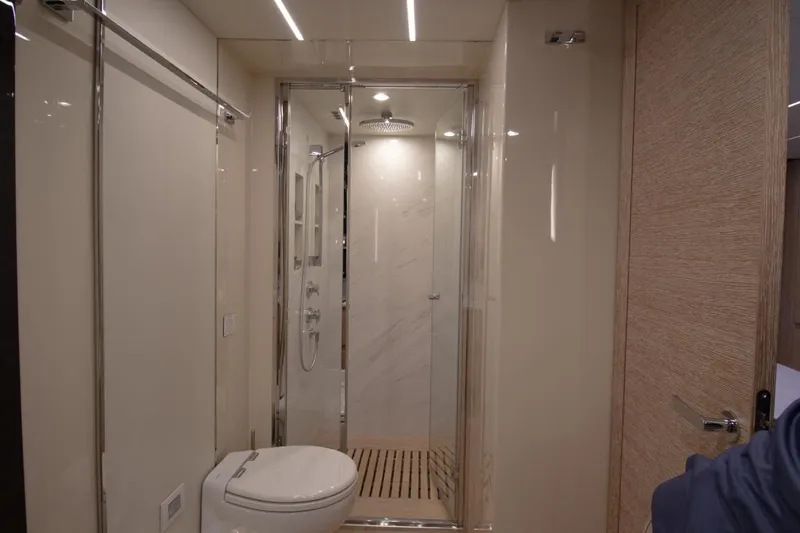 Independiente Yacht Photos Pics 