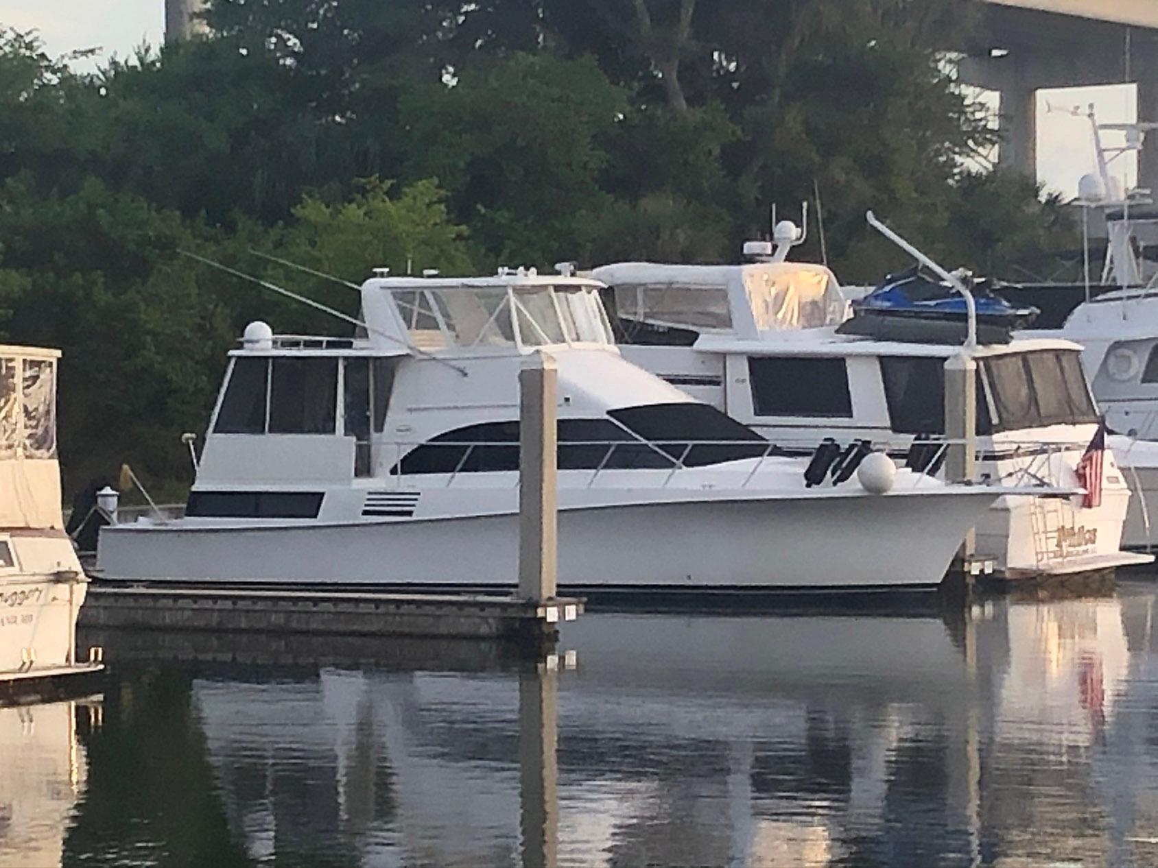 ocean 48 cockpit motor yacht