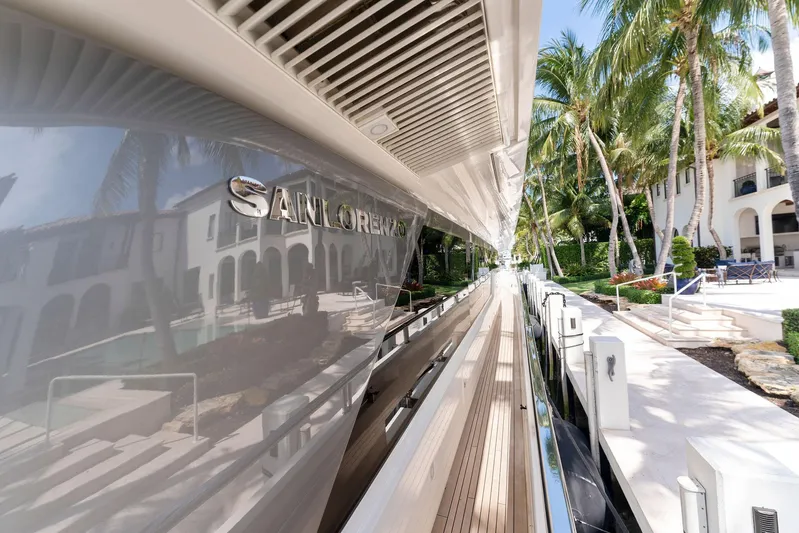 Notorious Yacht Photos Pics 