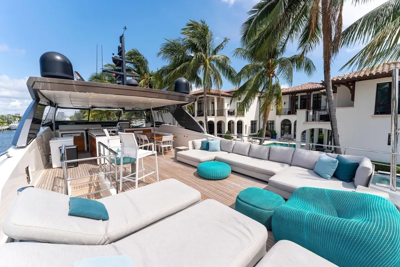 Notorious Yacht Photos Pics 