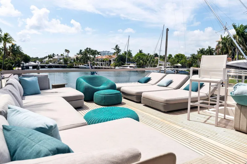 Notorious Yacht Photos Pics 