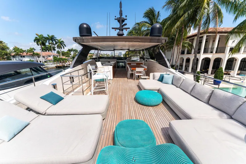 Notorious Yacht Photos Pics 