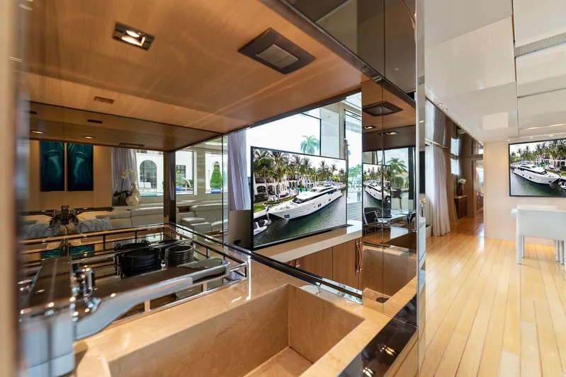 Notorious Yacht Photos Pics 