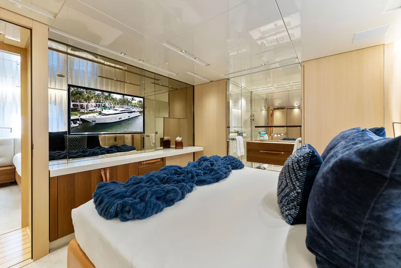 Notorious Yacht Photos Pics 