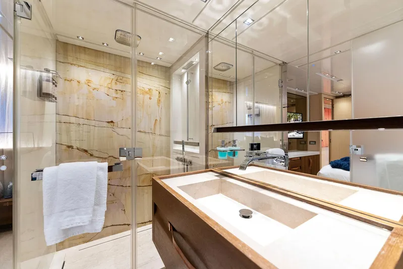 Notorious Yacht Photos Pics 