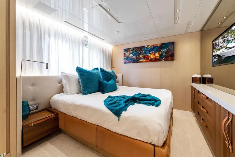 Notorious Yacht Photos Pics 