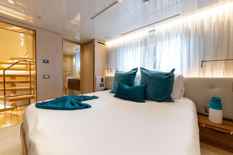 Notorious Yacht Photos Pics 