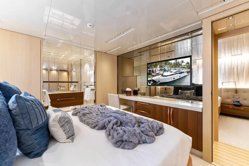 Notorious Yacht Photos Pics 