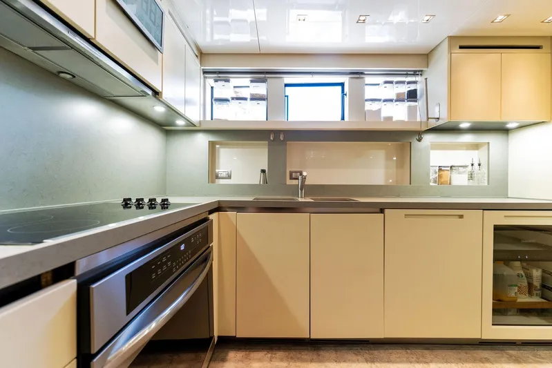 Notorious Yacht Photos Pics 