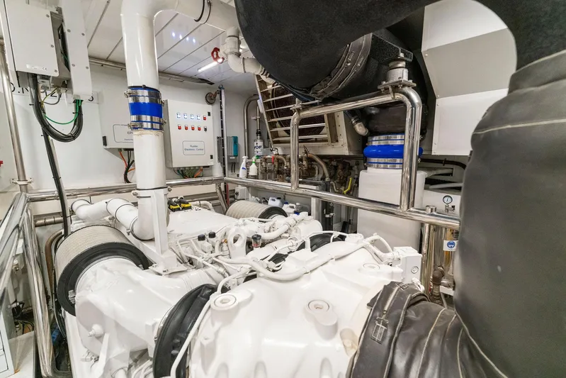 Notorious Yacht Photos Pics 