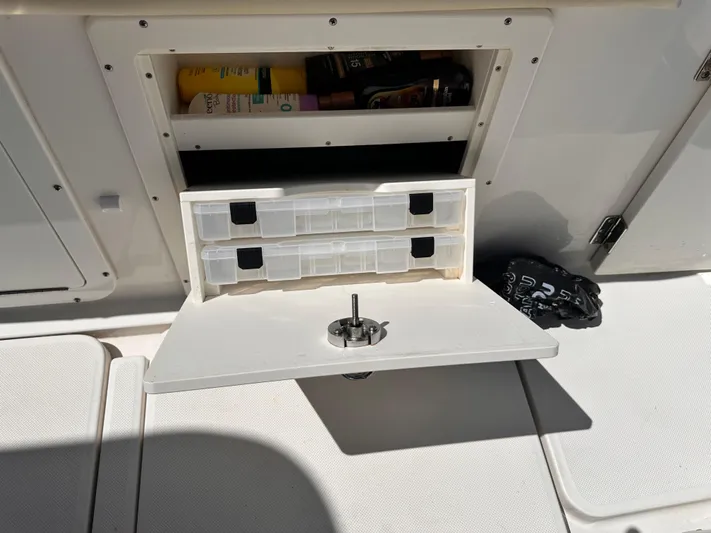 Century 3200 Yacht Photos Pics 