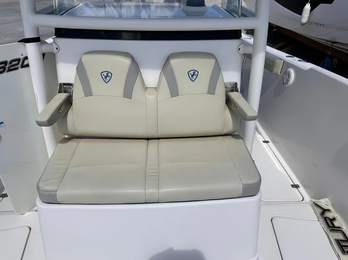Century 3200 Yacht Photos Pics 