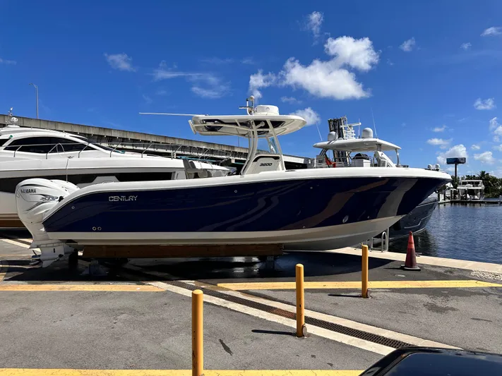 Century 3200 Yacht Photos Pics 