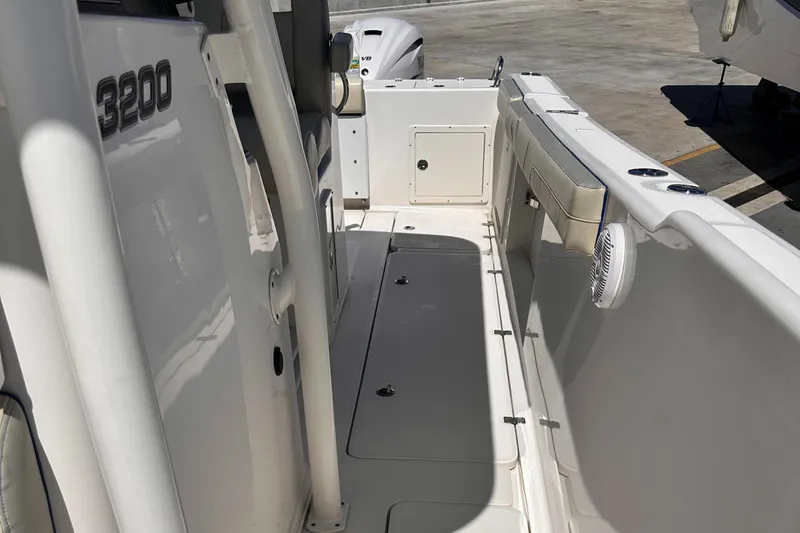 Century 3200 Yacht Photos Pics 