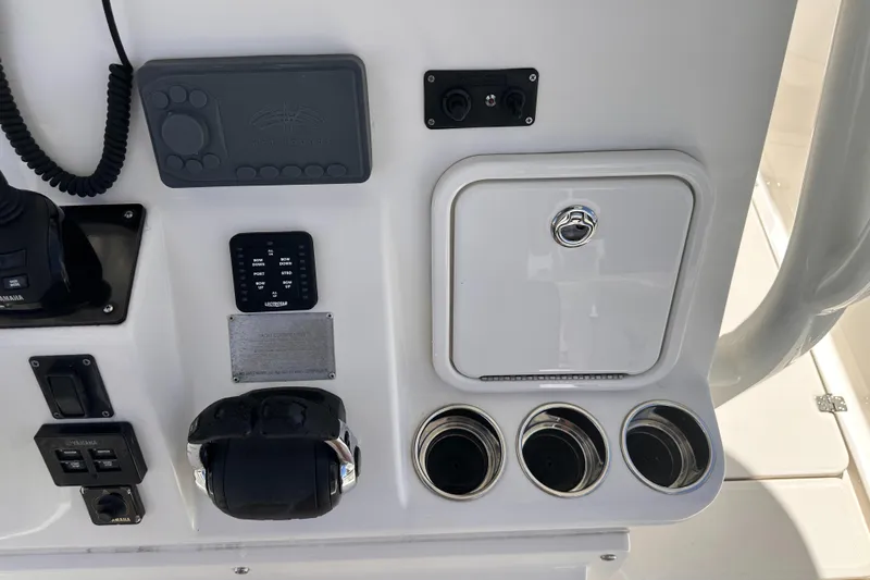 Century 3200 Yacht Photos Pics 