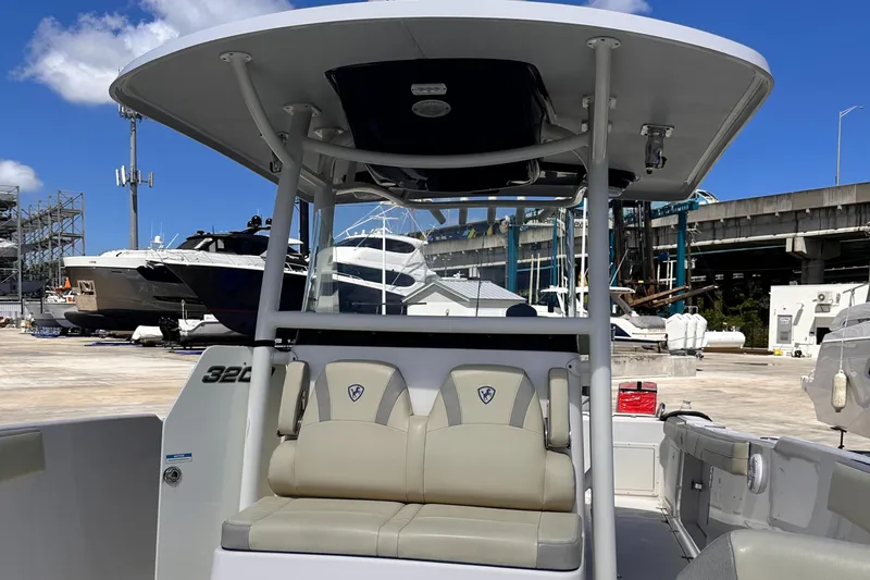 Century 3200 Yacht Photos Pics 