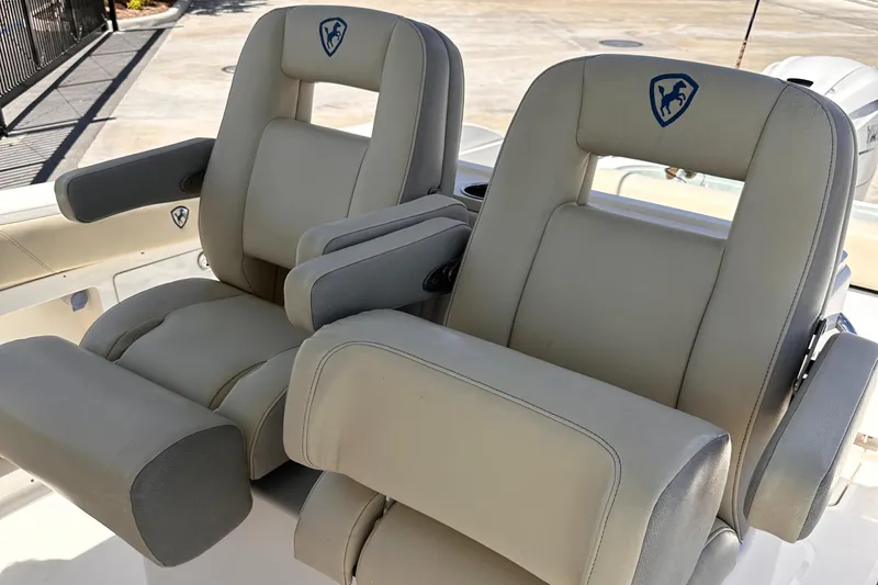 Century 3200 Yacht Photos Pics 