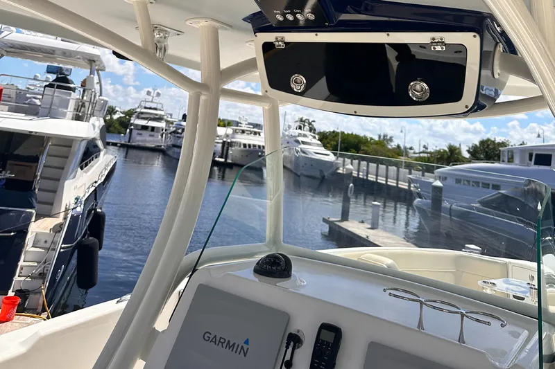 Century 3200 Yacht Photos Pics 