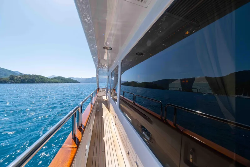 Turk's Yacht Photos Pics 