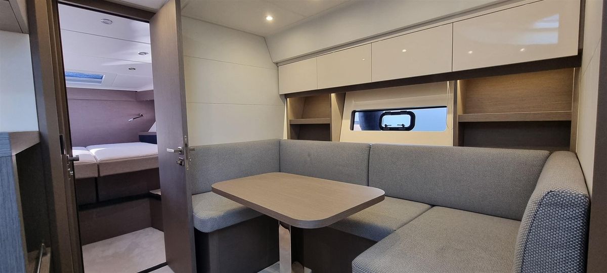 2021 Beneteau 44 