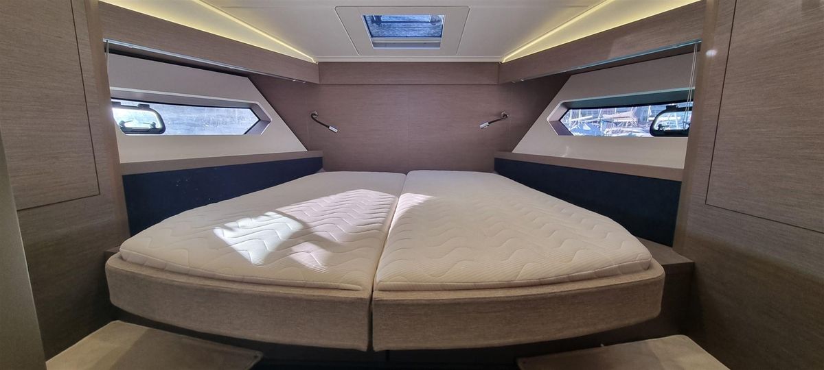 2021 Beneteau 44 